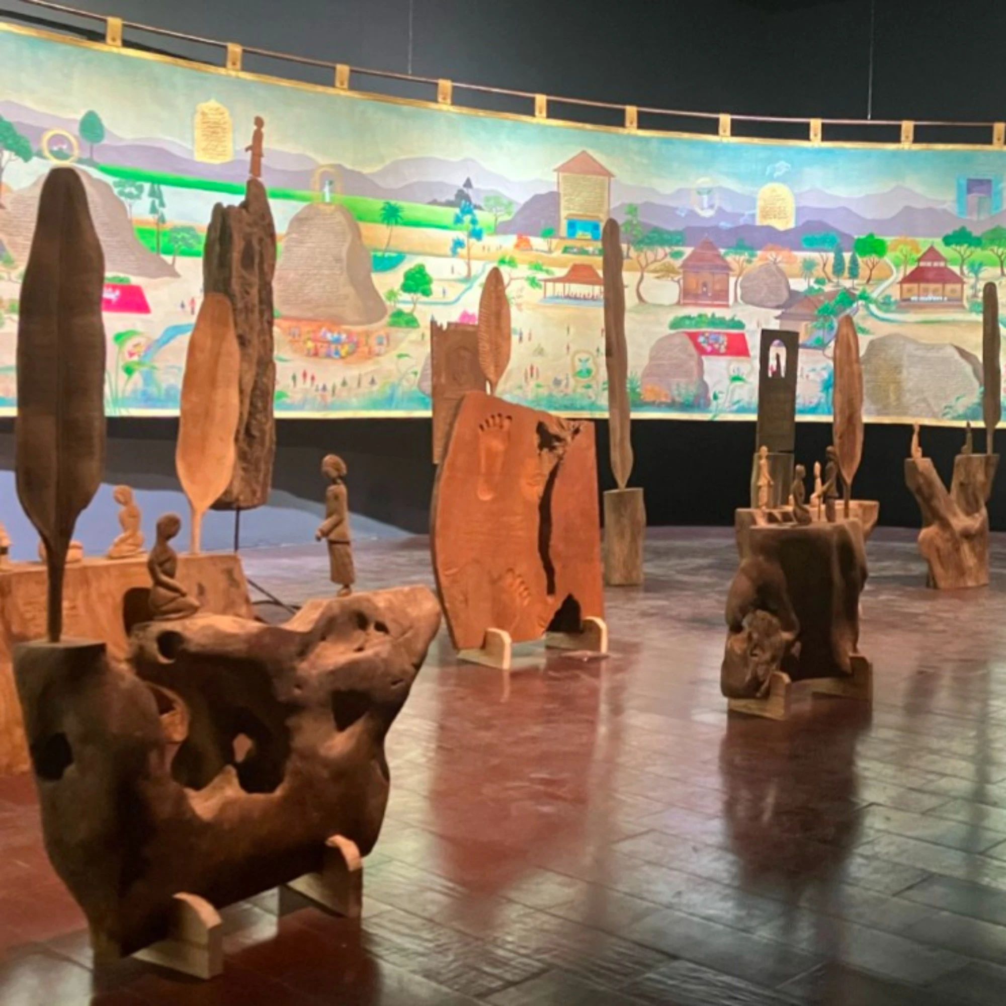 Endog Jagad: Serat Nubuwat Kiai Jembar Manah karya Faisal Kamandobat pada pameran ArtJog 2025 di Jogja National Museum/Dok. ArtJog 2025 Catalog.